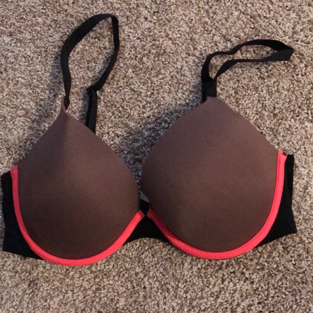 Victoria’s Secret Pink push up bra!
